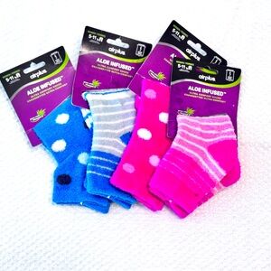 Air Plus fuzzy socks